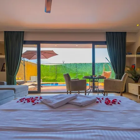2 Kisilik Ozel Havuzlu Luks Balayi Villasi, Mugla - Awz217 *